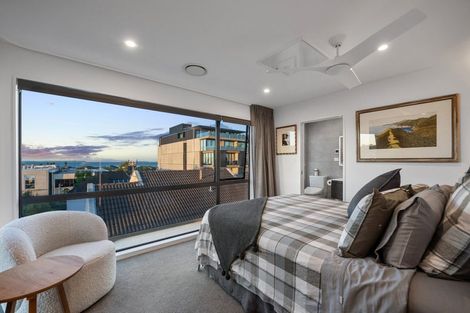 Photo of property in 5e Pierce Road, Milford, Auckland, 0620