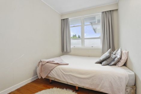 Photo of property in 37 Beaubank Road, Kelston, Auckland, 0602