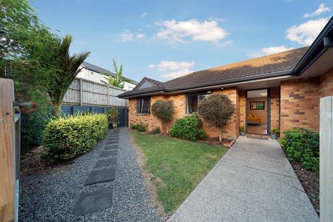 Photo of property in 32 Te Kauri Place, Helensville, 0800