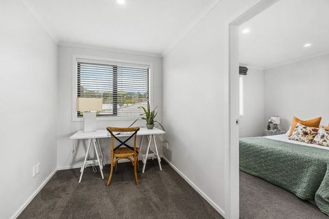 Photo of property in 1b Breakwater Way, Whitby, Porirua, 5024