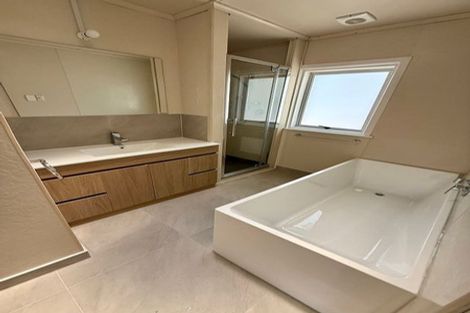 Photo of property in 57 Forrest Hill Road, Milford, Auckland, 0620