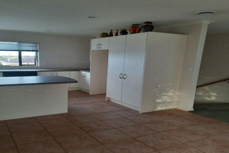 Photo of property in 20a Highfields Terrace, Henderson, Auckland, 0612