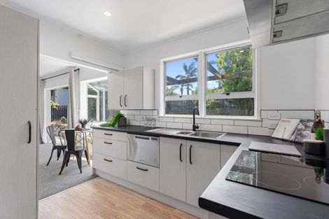 Photo of property in 89a Simpson Road, Papamoa Beach, Papamoa, 3118