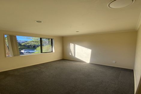 Photo of property in 6 Marbella Crescent, Oteha, Auckland, 0632
