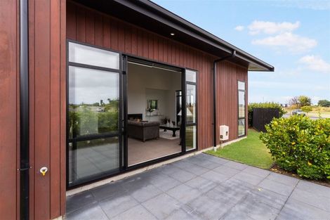 Photo of property in 31 Battalion Drive, Papakura, 2110