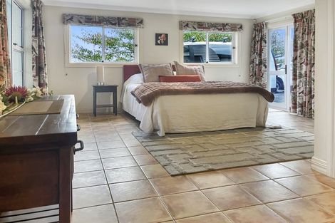 Photo of property in 186 Lake Terrace, Hilltop, Taupo, 3330