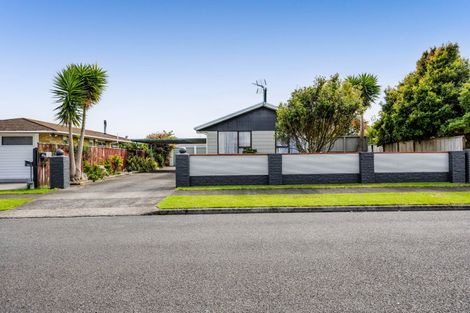 Photo of property in 38 Glamis Avenue, Bell Block, New Plymouth, 4312
