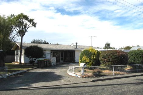 Photo of property in 1 Cross Street, Geraldine, 7930