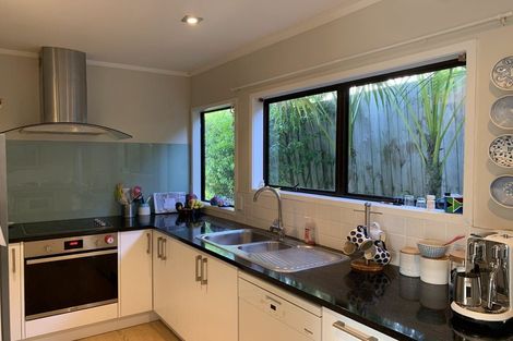 Photo of property in 1/73 Oaktree Avenue, Browns Bay, Auckland, 0630