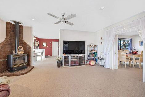 Photo of property in 7 Metric Place, Te Atatu South, Auckland, 0610