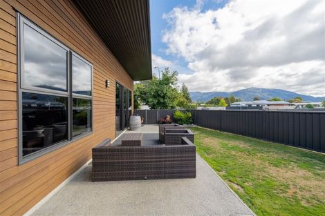 Photo of property in 21 Pop Andrew Drive, Te Anau, 9600