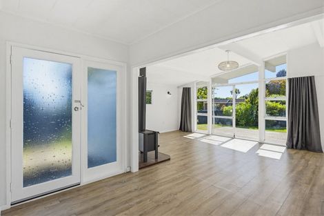 Photo of property in 32 Sylvan Avenue, Waikanae, 5036