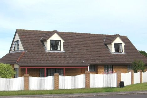 Photo of property in 19 Miriam Corban Heights, Henderson, Auckland, 0612