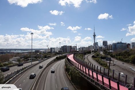 Photo of property in Harbour Green Apartments, 907/11 Union Street, Auckland Central, Auckland, 1010