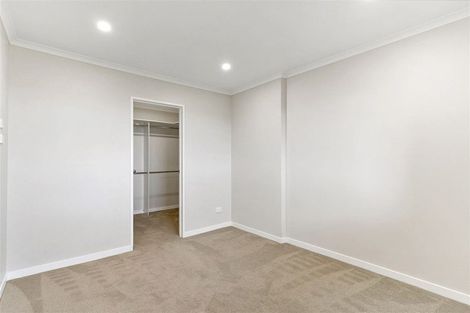 Photo of property in 11a Kirikiri Drive, Papakura, 2110