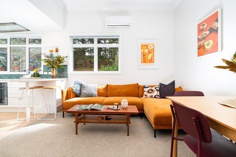 Photo of property in 15 Duppa Street, Berhampore, Wellington, 6023