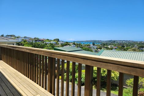 Photo of property in 4 Tower Hill, Stanmore Bay, Whangaparaoa, 0930
