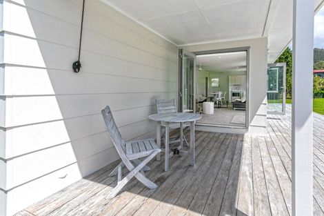 Photo of property in 68 Kon Tiki Road, Whiritoa, Whangamata, 3691