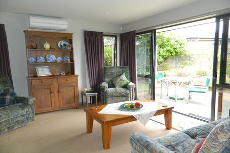 Photo of property in 7 Charlotte Street, Stanmore Bay, Whangaparaoa, 0932