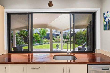 Photo of property in 9 Bassett Place, Taradale, Napier, 4112