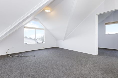 Photo of property in 2/41 Uxbridge Road, Mellons Bay, Auckland, 2014
