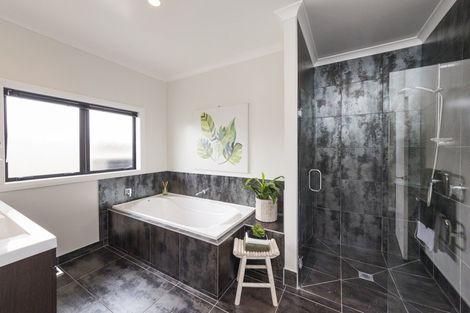 Photo of property in 6 Manhattan Court, Kelvin Grove, Palmerston North, 4414