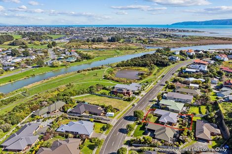 Photo of property in 125 Weggery Drive, Waikanae Beach, Waikanae, 5036