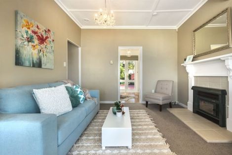 Photo of property in 128 Paremata Road, Paremata, Porirua, 5024