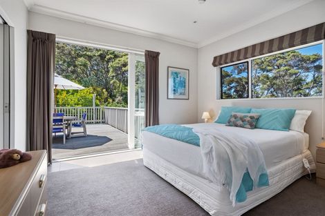 Photo of property in 151a Whangaparaoa Road, Red Beach, 0932
