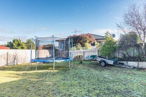 Photo of property in 121 Queens Road, Waikanae Beach, Waikanae, 5036