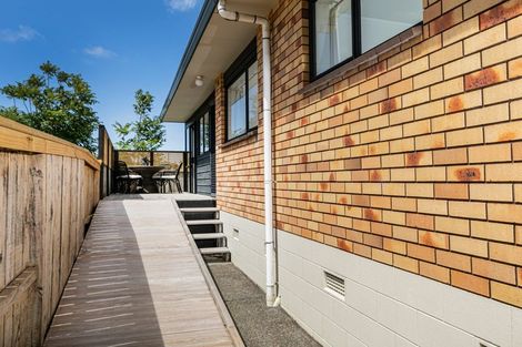 Photo of property in 2/150 Arran Road, Browns Bay, Auckland, 0630