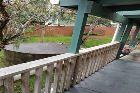 Photo of property in 8b Holiday Road, Stanmore Bay, Whangaparaoa, 0932