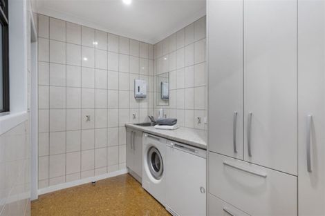 Photo of property in 37 Parkhill Road, Mellons Bay, Auckland, 2014