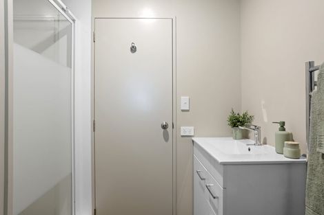 Photo of property in 80 Kamara Road, Glen Eden, Auckland, 0602