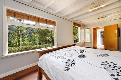 Photo of property in 71 Karekare Road, Karekare, New Lynn, 0772