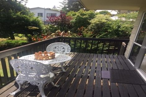 Photo of property in 2/11 Foley Place, Torbay, Auckland, 0632