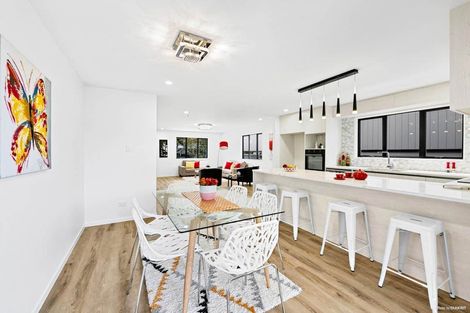 Photo of property in 7 Liban Place, Massey, Auckland, 0614