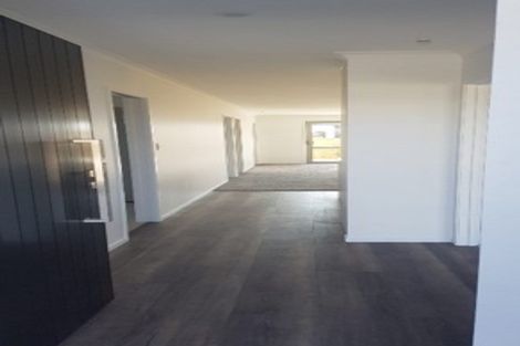 Photo of property in 4 Piripono Crescent, Pukekohe, 2120