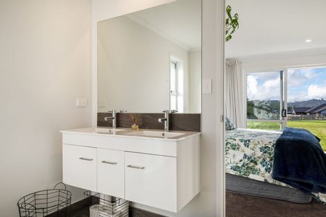 Photo of property in 9 Awatiro Drive, Kaukapakapa, 0871