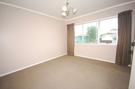Photo of property in 1/17 Ballater Place, Highland Park, Auckland, 2010