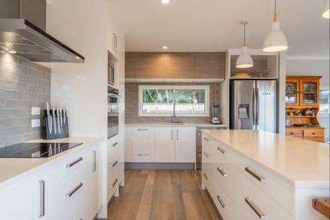 Photo of property in 157 Matai Road, Raumati Beach, Paraparaumu, 5032