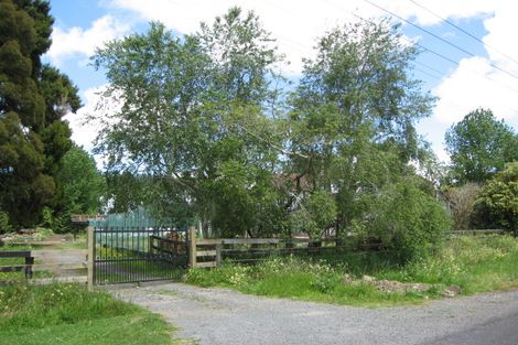 Photo of property in 61 Burnside Road, Ardmore, Papakura, 2582