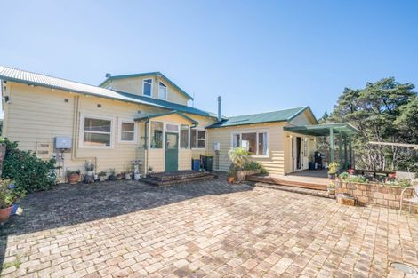 Photo of property in 168 Candia Road, Henderson Valley, Auckland, 0614