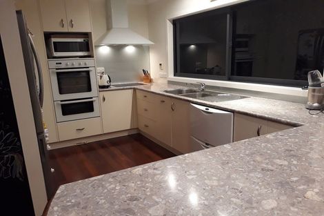 Photo of property in 129 Nicholson Road, Khandallah, Wellington, 6035