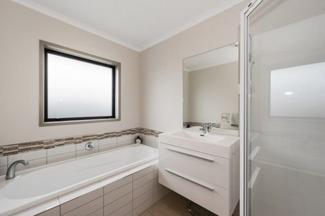 Photo of property in 137 Wentworth Drive, Rototuna North, Hamilton, 3210