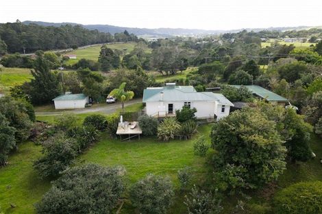 Photo of property in 33 Settlement Road, Kawakawa, 0210