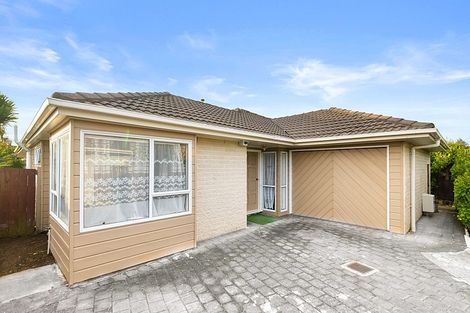 Photo of property in 2/20 Ross Martin Court, Conifer Grove, Takanini, 2112