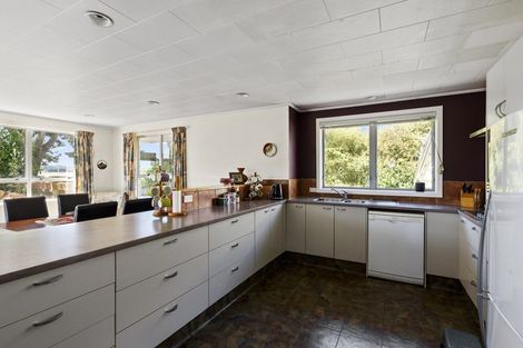 Photo of property in 105 Rangiuru Road, Otaki Beach, Otaki, 5512