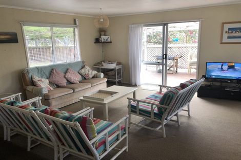 Photo of property in 11 Tutuki Walk, Ruakaka, 0116