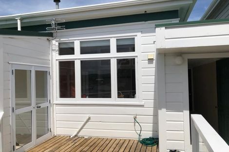 Photo of property in 20 Carrington Street, Mount Cook, Wellington, 6021